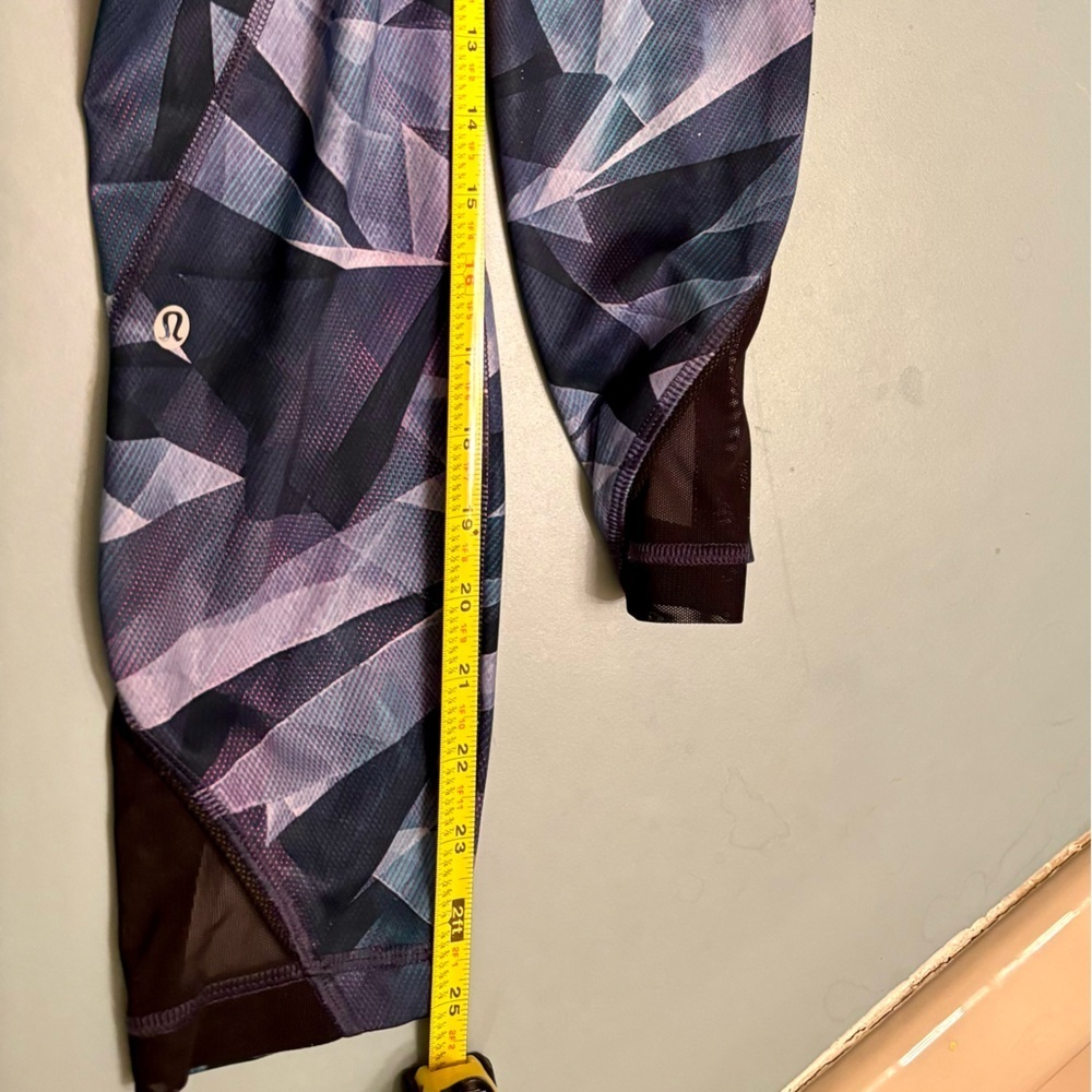Lululemon Inspire Tight II Full-On Luxtreme Pretty Prism Leggings Size 4 - Picture 10 of 10